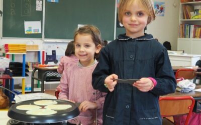 Atelier crêpes en maternelle